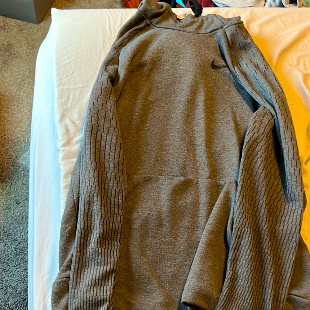 nike hoodie